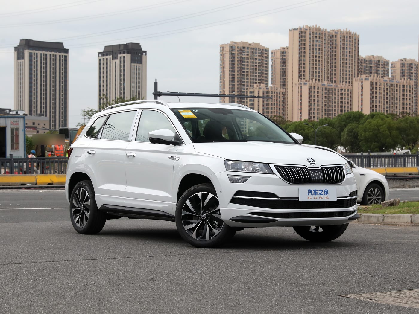 Skoda Karoq 2025 — photo 2