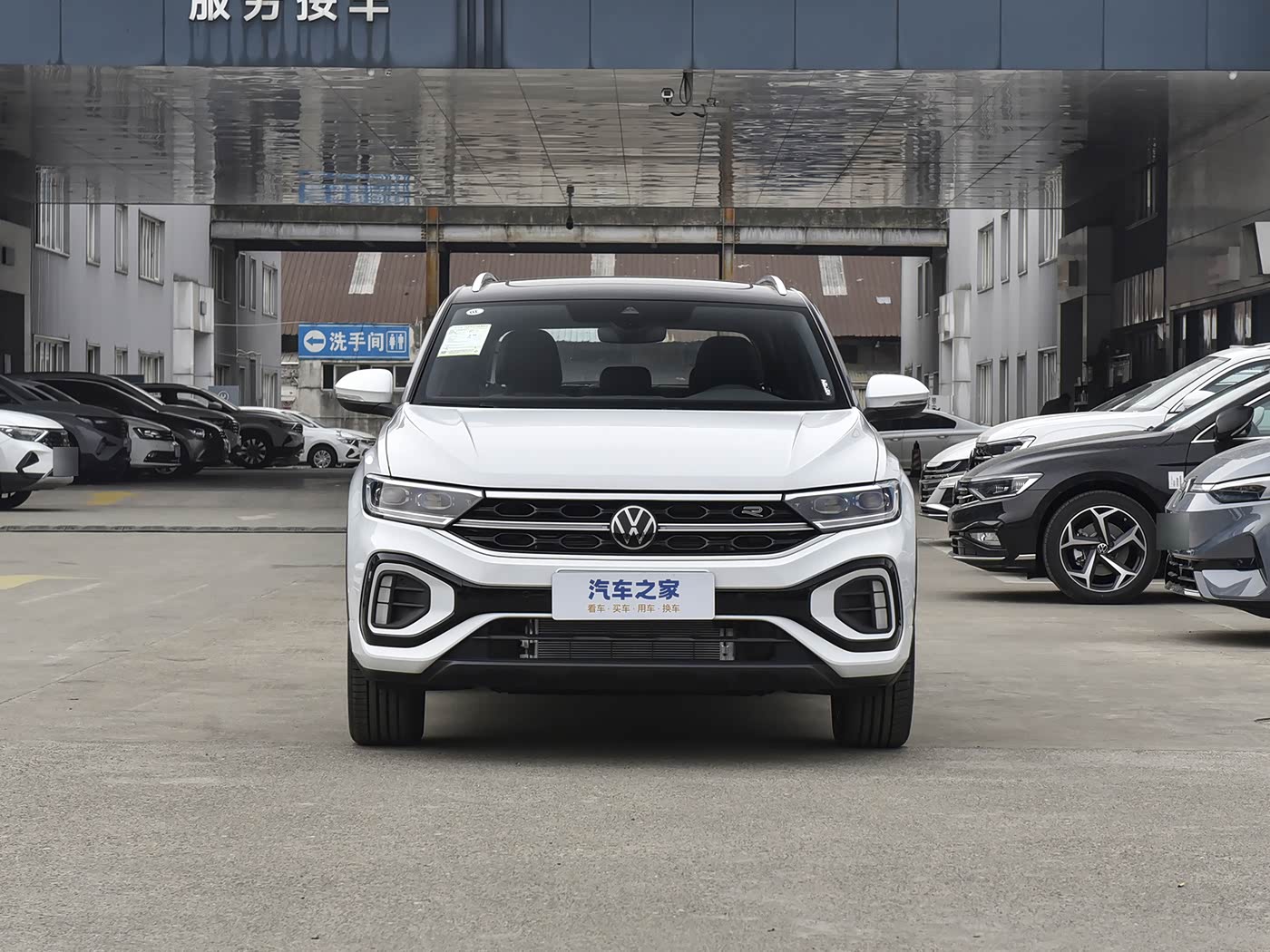 Volkswagen T-Roc 2026 — photo 2
