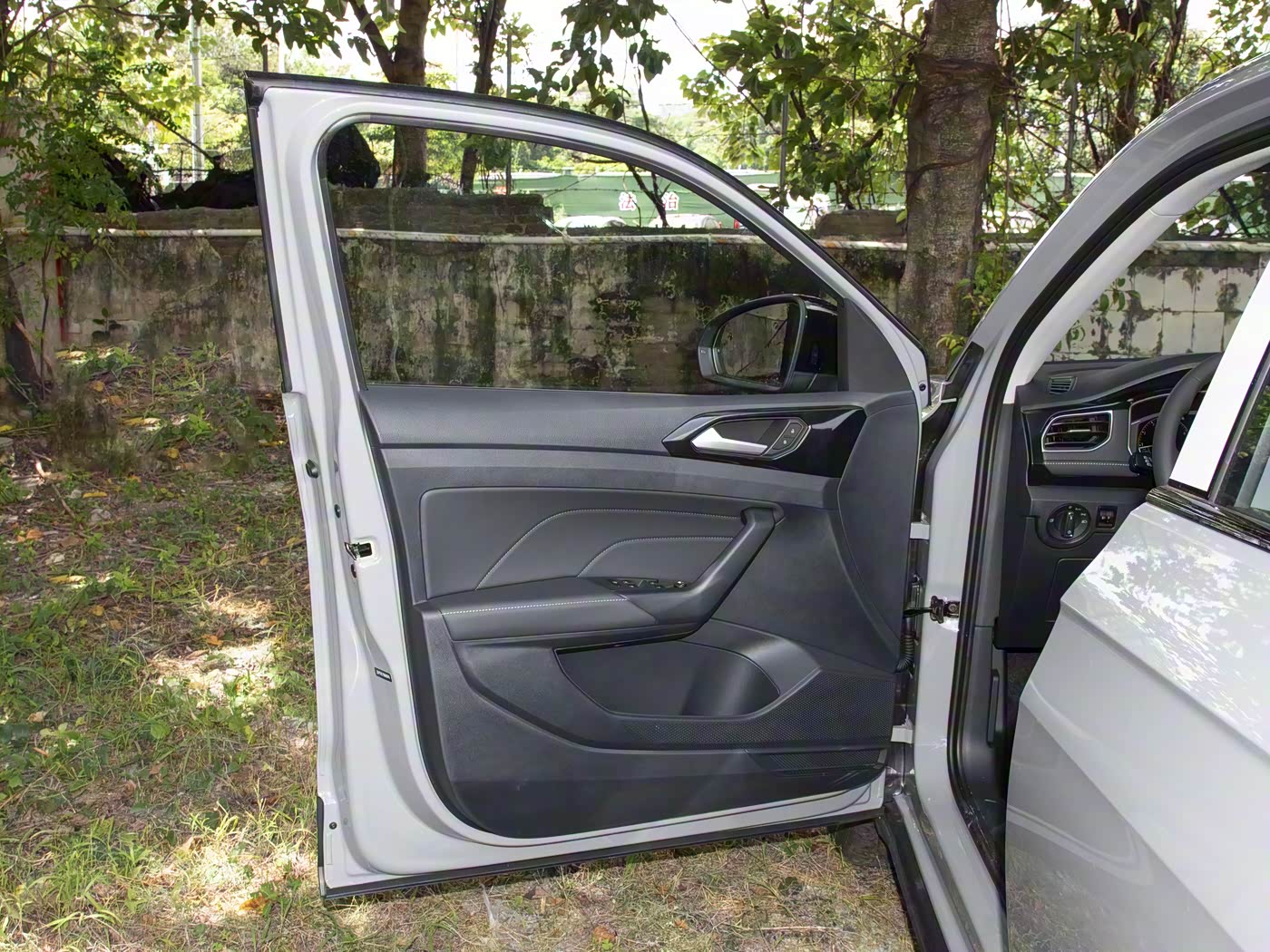 Volkswagen Tharu 2026 — photo 9