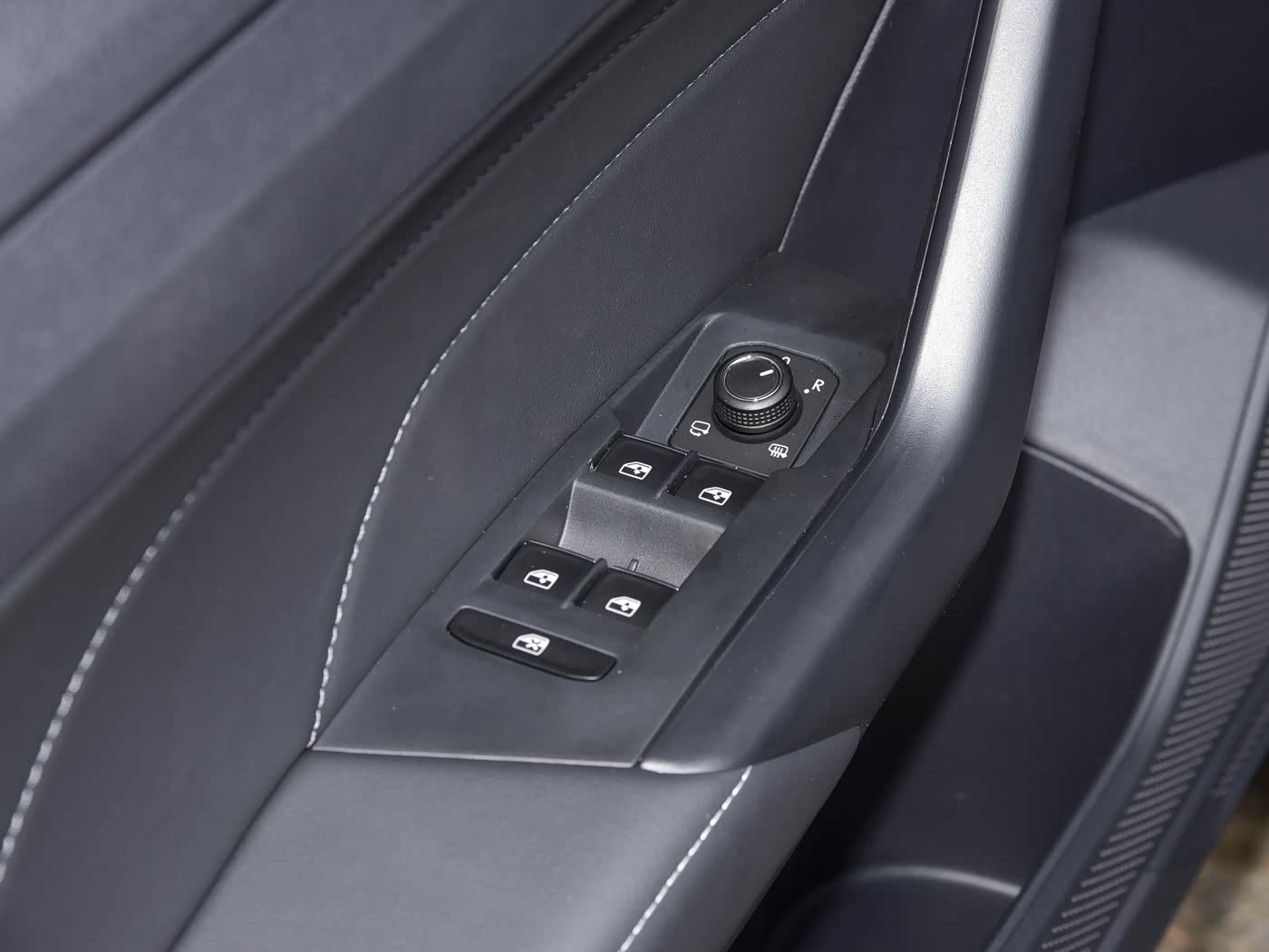 Volkswagen Tharu 2026 — photo 9