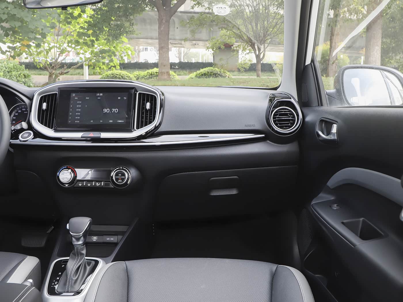 Kia KX1 2026 — photo 8